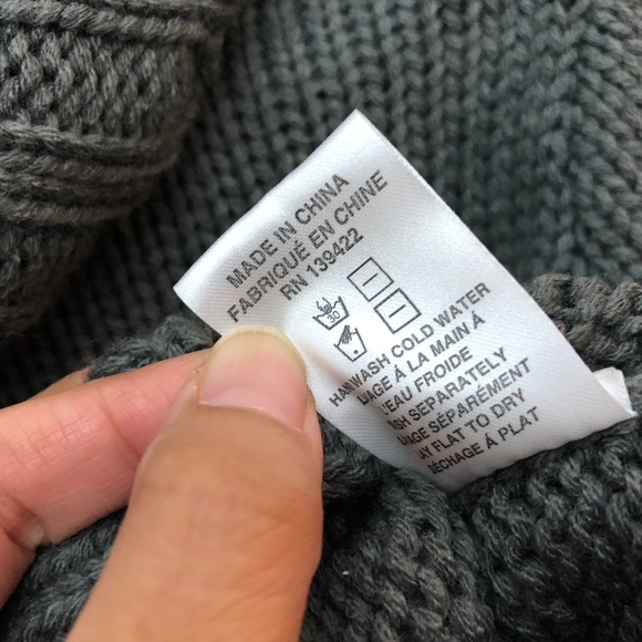 Tobi Small Gray Crop Sweater Thumbholes - Picture 5 of 7